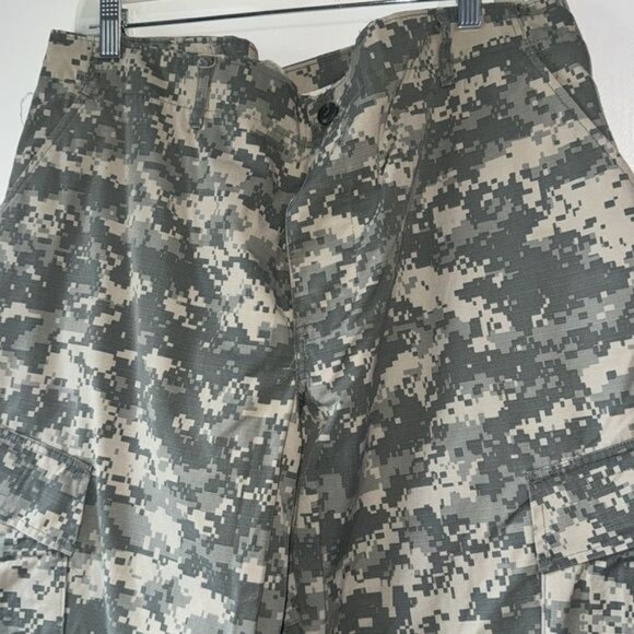 Army Camouflage Combat Trousers Large Shorty With Button Fly - Picture 2 of 11